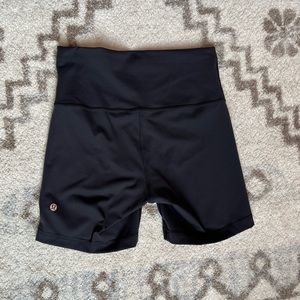 Lululemon Wunder Train High-Rise Short 6"